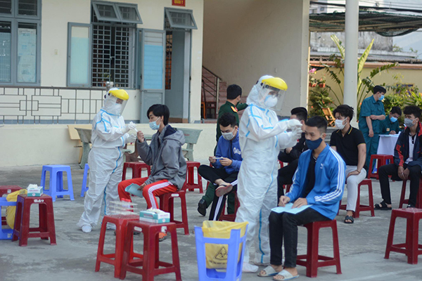 Từ 3/3, Đà Nẵng xét nghiệm COVID-19 ngẫu nhiên người có yếu tố nguy cơ - Ảnh 1. Từ 3/3, Đà Nẵng xét nghiệm COVID-19 ngẫu nhiên người có yếu tố nguy cơ - Ảnh 1.