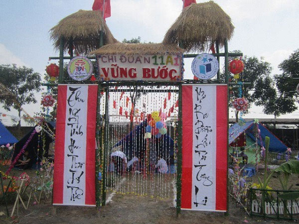 Tham khảo những mẫu cổng trại 26/3 đẹp và độc đáo nhất - Ảnh 4. Tham khảo những mẫu cổng trại 26/3 đẹp và độc đáo nhất - Ảnh 4.