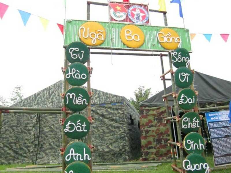 Tham khảo những mẫu cổng trại 26/3 đẹp và độc đáo nhất - Ảnh 2. Tham khảo những mẫu cổng trại 26/3 đẹp và độc đáo nhất - Ảnh 2.
