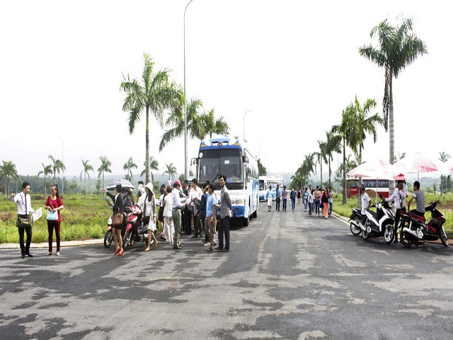 'Đón' quy hoạch - sốt đất từ hiệu ứng đám đông - Ảnh 1.