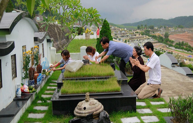 Tham khảo văn khấn Tết Thanh Minh chuẩn nhất năm 2021 - Ảnh 1.