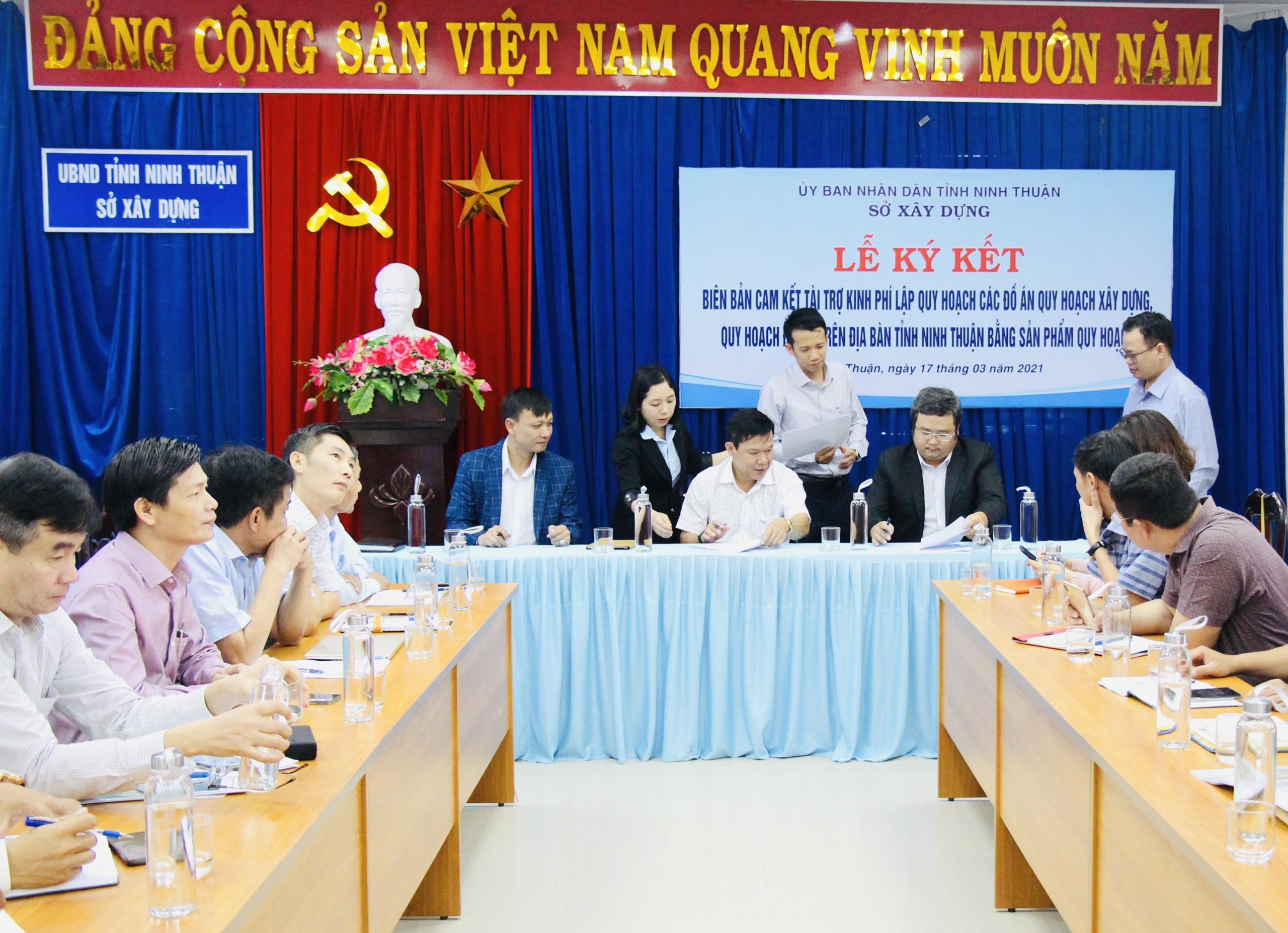 Crystal Bay tài trợ lập quy hoạch phát triển Ninh Thuận - Ảnh 1. Crystal Bay tài trợ lập quy hoạch phát triển Ninh Thuận - Ảnh 1.