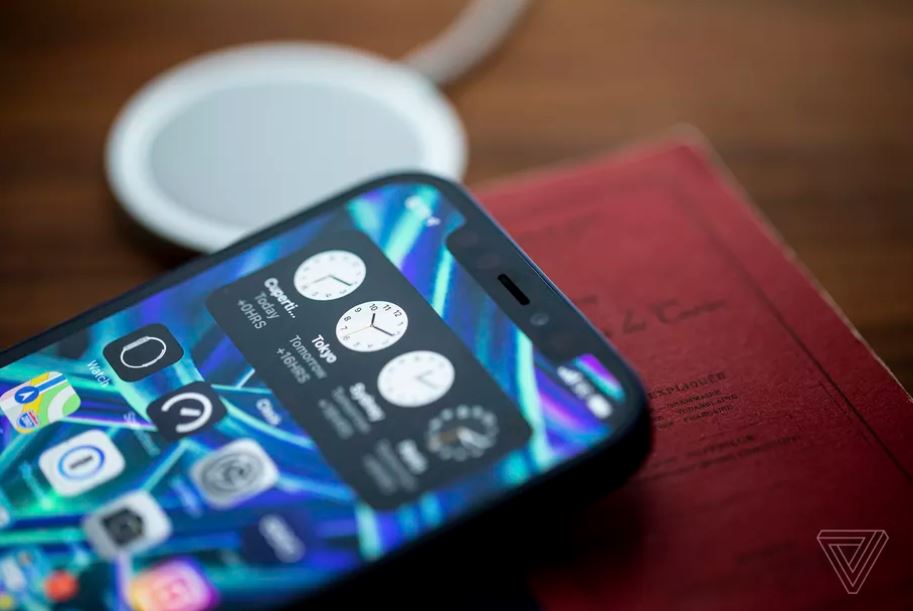 Apple sẽ mang đến một notch nhỏ hơn và màn hình nhanh hơn cho iPhone 13 - Ảnh 1. Apple sẽ mang đến một notch nhỏ hơn và màn hình nhanh hơn cho iPhone 13 - Ảnh 1.
