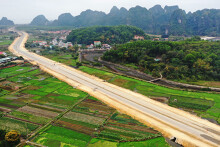 Đầu cơ thổi giá gây sốt đất ảo tại Quảng Ninh
