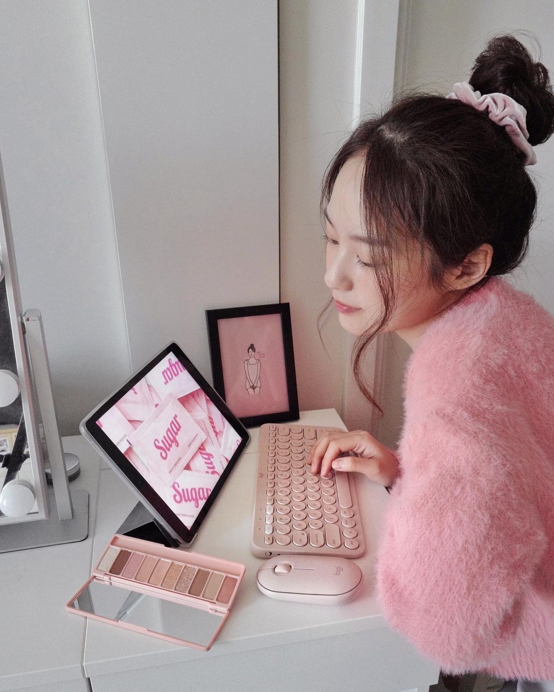 Tử vi hàng ngày hôm nay 24/3 của 12 con giáp: Thân dễ mắc sai sót, Dậu có tin vui chuyện tiền bạc - Ảnh 2. Tử vi hàng ngày hôm nay 24/3 của 12 con giáp: Thân dễ mắc sai sót, Dậu có tin vui chuyện tiền bạc - Ảnh 2.