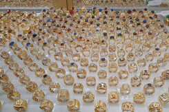 So sánh giá vàng hôm nay 23/3: SJC đồng loạt đi lên, có nơi tăng đến 100.000 đồng/lượng