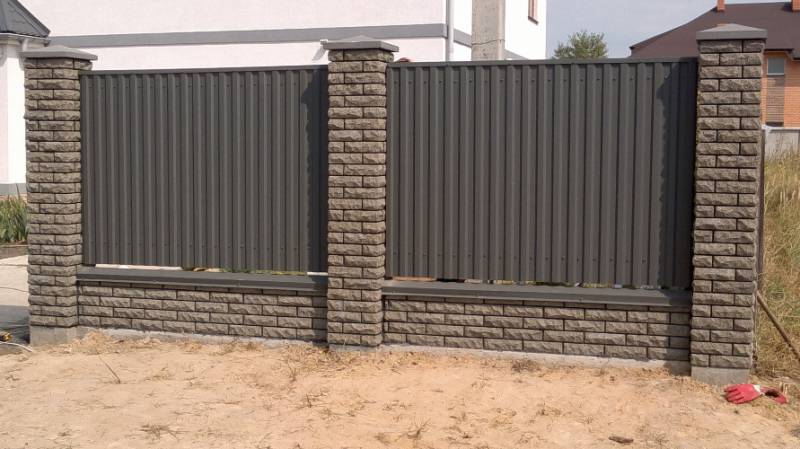 Gợi ý một số mẫu hàng rào đẹp và kiên cố cho nhà cấp 4 - Ảnh 6. Gợi ý một số mẫu hàng rào đẹp và kiên cố cho nhà cấp 4 - Ảnh 6.