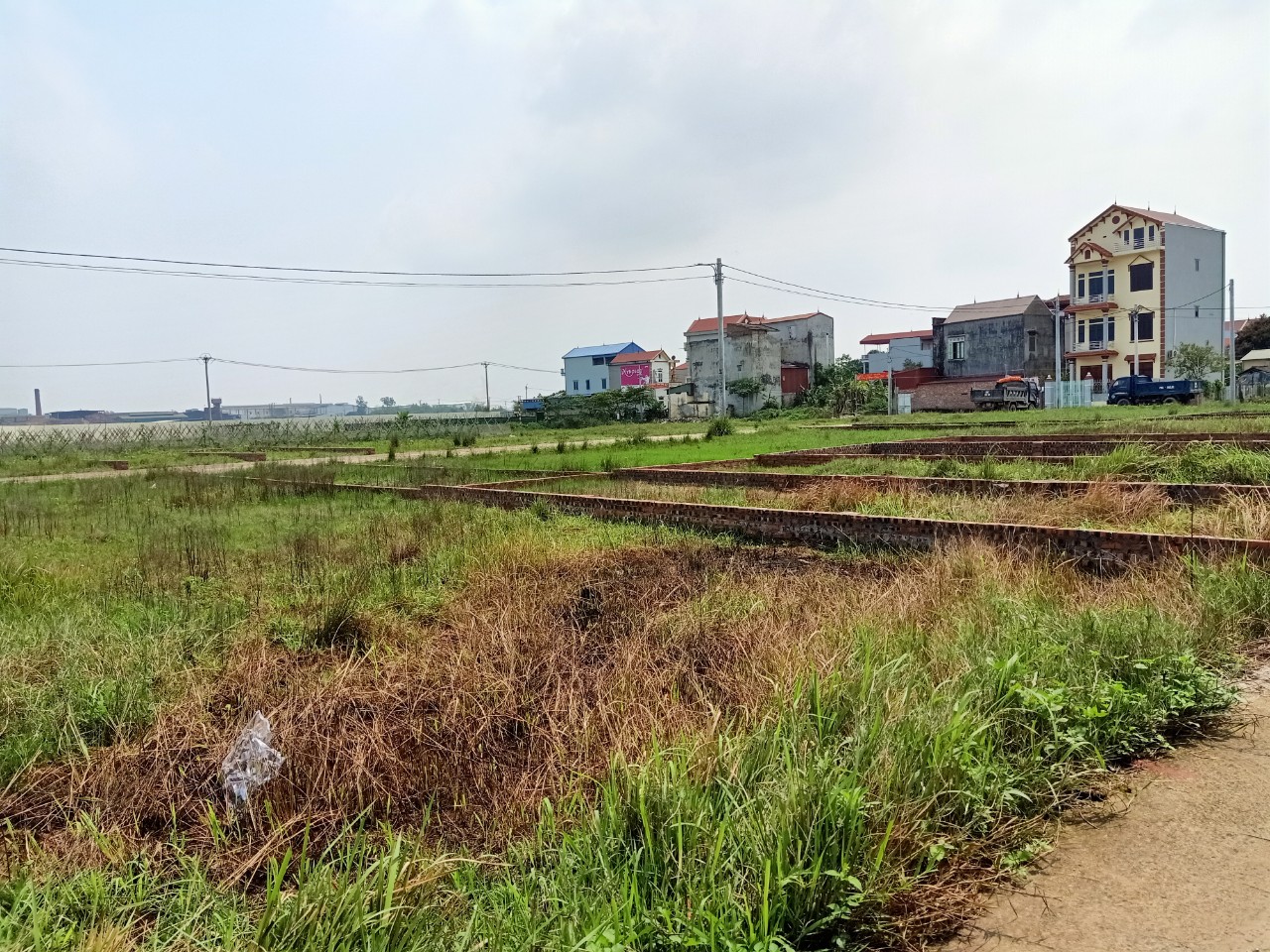 Dòng tiền lớn từ đâu đang đổ vào đất? - Ảnh 2.