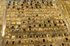 So sánh giá vàng hôm nay 29/3: Đầu tuần, vàng SJC vẫn neo ở mức 55 triệu đồng/lượng