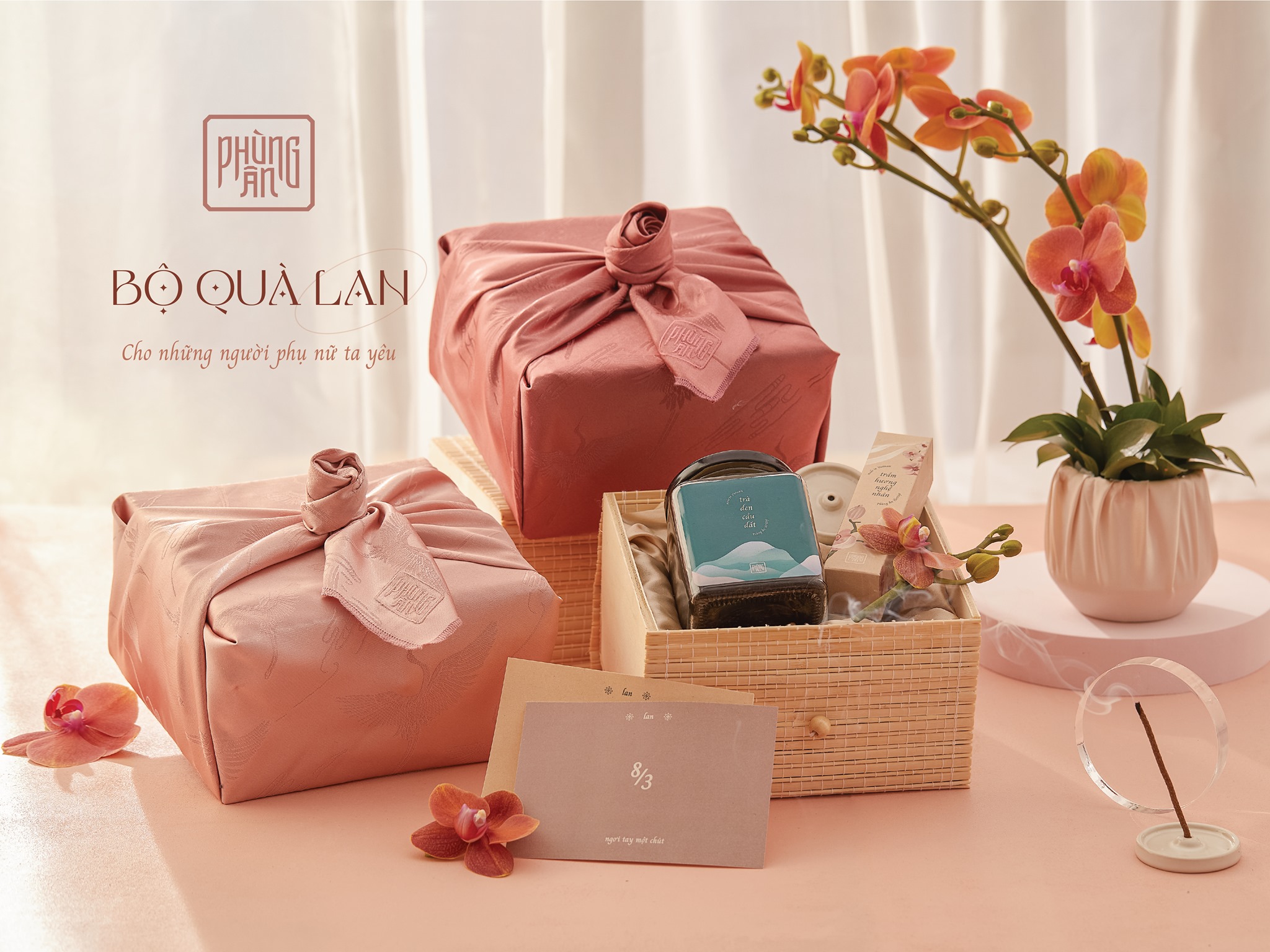 Set quà tặng 8/3: Top 9 set quà ấn tượng, đong đầy ý nghĩa gửi tặng phái nữ  - Ảnh 2.
