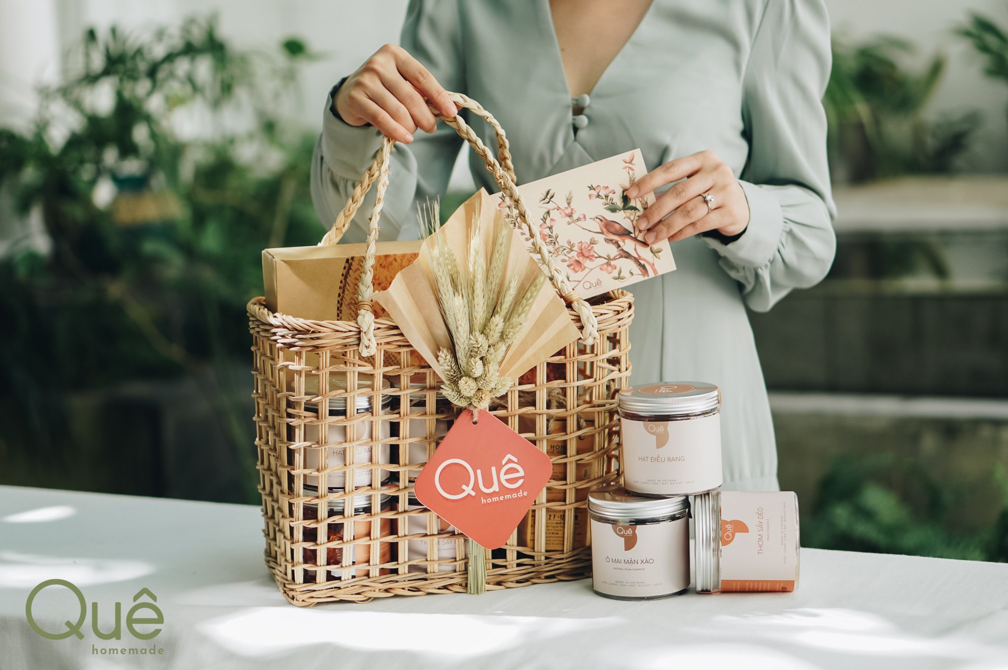 Set quà tặng 8/3: Top 9 set quà ấn tượng, đong đầy ý nghĩa gửi tặng phái nữ  - Ảnh 15.
