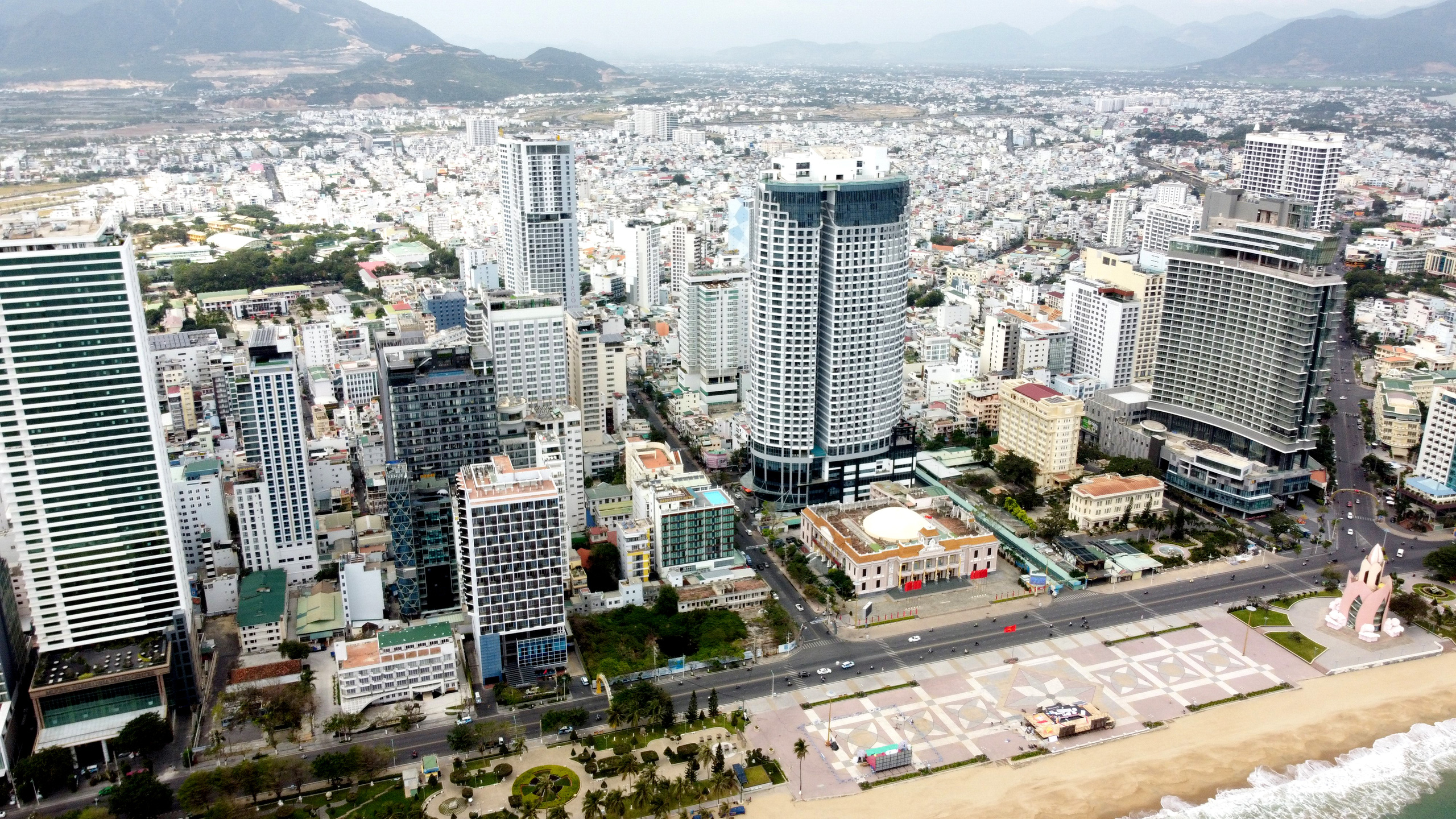 Bộ KH&ĐT: Nguồn vốn vào thị trường không thực sự để phục vụ mở rộng sản xuất, cảnh báo rủi ro ‘bong bóng’ - Ảnh 2.