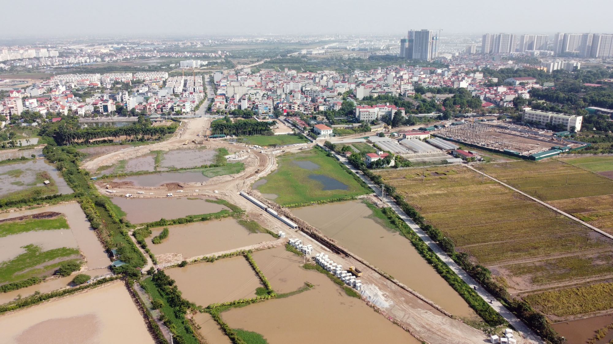 Huyện Gia Lâm đưa loạt kiến nghị để lên quận vào năm 2023 - Ảnh 2. Huyện Gia Lâm đưa loạt kiến nghị để lên quận vào năm 2023 - Ảnh 2.