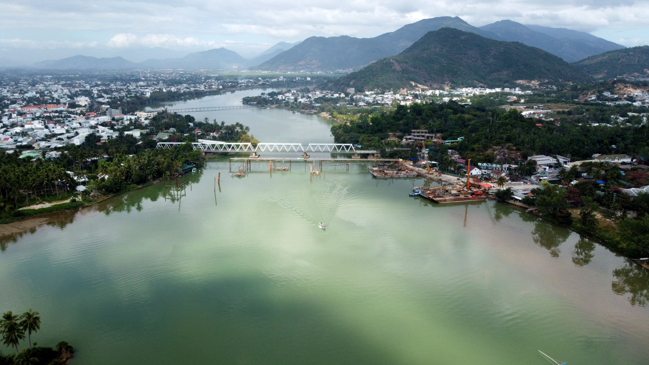 Bắc Ninh, Thừa Thiên - Huế, Khánh Hòa đã chuẩn bị những gì để trở thành thành phố trực thuộc Trung ương? - Ảnh 5. Bắc Ninh, Thừa Thiên - Huế, Khánh Hòa đã chuẩn bị những gì để trở thành thành phố trực thuộc Trung ương? - Ảnh 5.