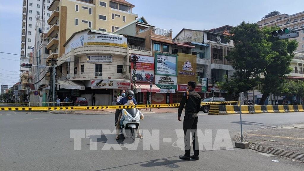 Hình ảnh mới nhất về phong tỏa thủ đô Phnom Penh (Campuchia) do dịch Covid-19 - Ảnh 6.