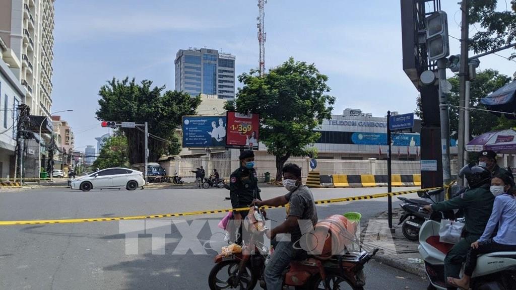 Hình ảnh mới nhất về phong tỏa thủ đô Phnom Penh (Campuchia) do dịch Covid-19 - Ảnh 7.