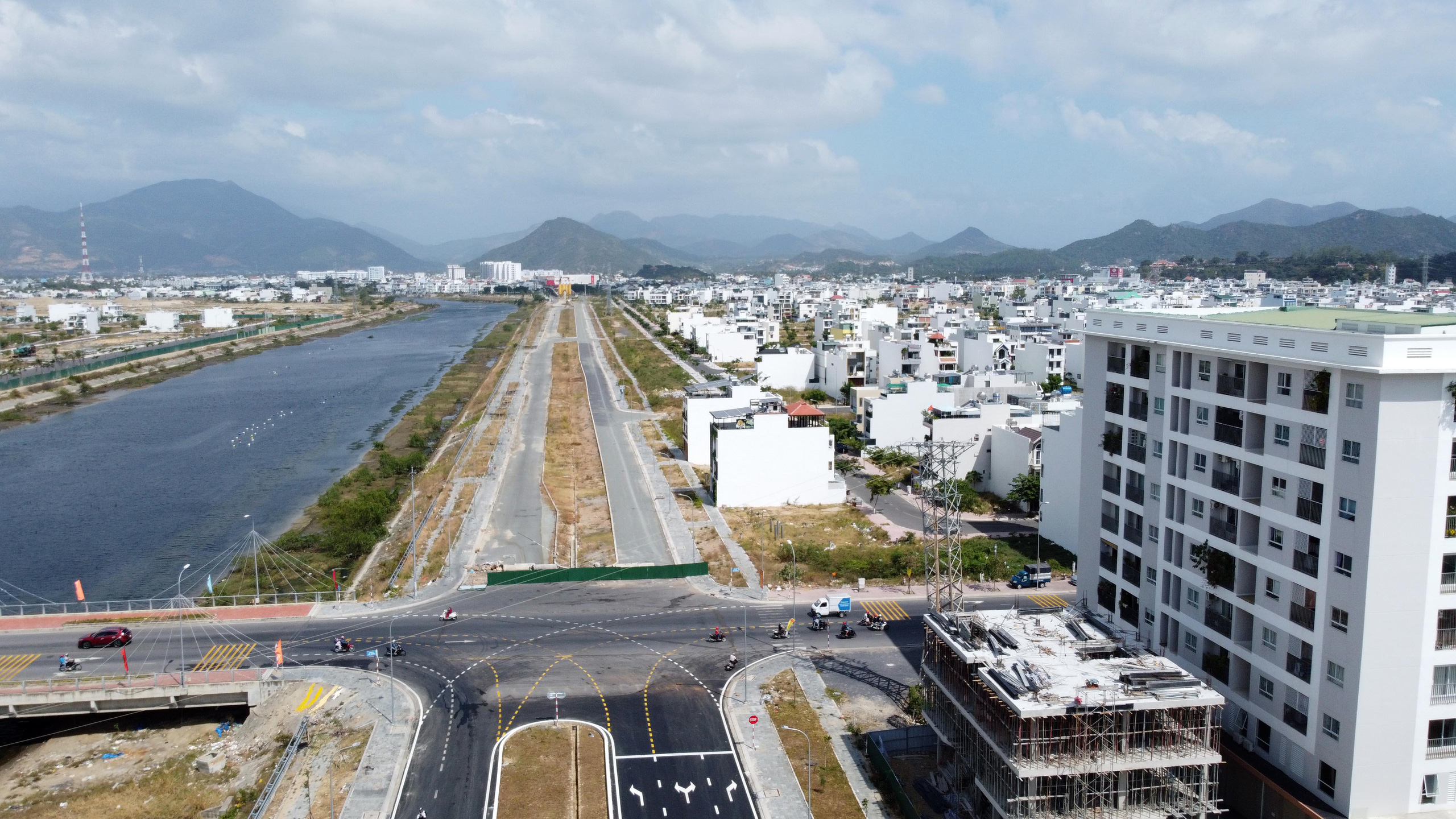 Khánh Hòa: Phúc Sơn chuẩn bị chuyển giao 5,8 km đường vành đai 2 thuộc dự án BT gần 1.200 tỷ đồng - Ảnh 2. Khánh Hòa: Phúc Sơn chuẩn bị chuyển giao 5,8 km đường vành đai 2 thuộc dự án BT gần 1.200 tỷ đồng - Ảnh 2.