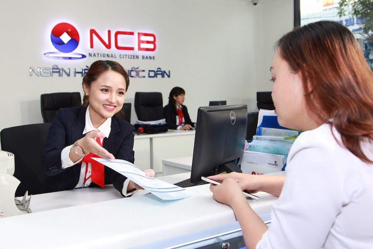 Ngân hàng đẩy mạnh cuộc đua số, hút người dùng bằng dịch vụ theo sở thích cá nhân - Ảnh 1.