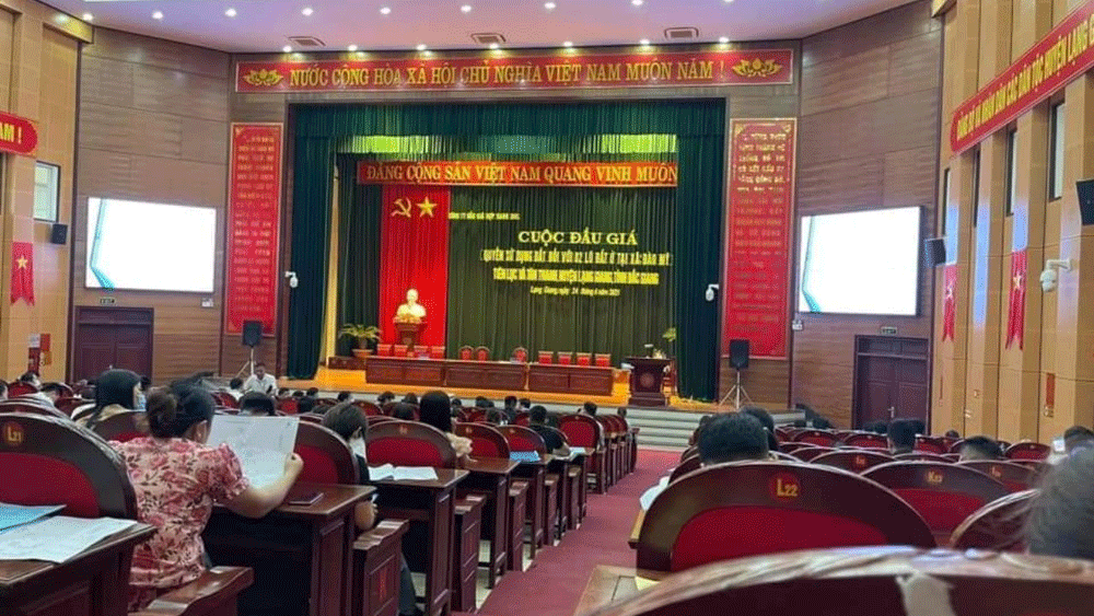 Bắc Giang: Đấu giá 77 lô đất ở, thu chênh lệch hơn 20,6 tỷ đồng - Ảnh 1. Bắc Giang: Đấu giá 77 lô đất ở, thu chênh lệch hơn 20,6 tỷ đồng - Ảnh 1.