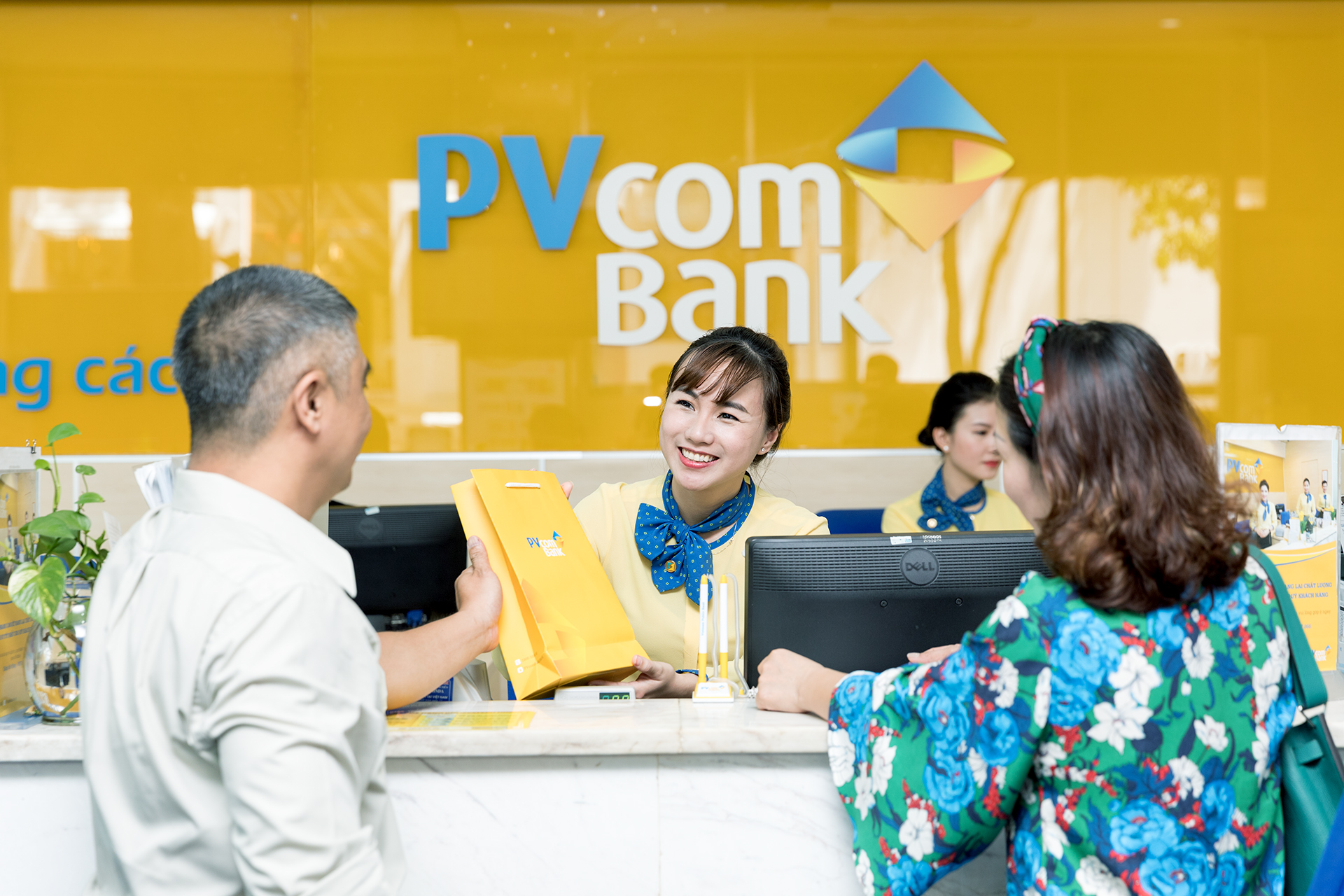 Cập nhật lãi suất ngân hàng PVcombank mới nhất tháng 4/2021 - Ảnh 1. Cập nhật lãi suất ngân hàng PVcombank mới nhất tháng 4/2021 - Ảnh 1.