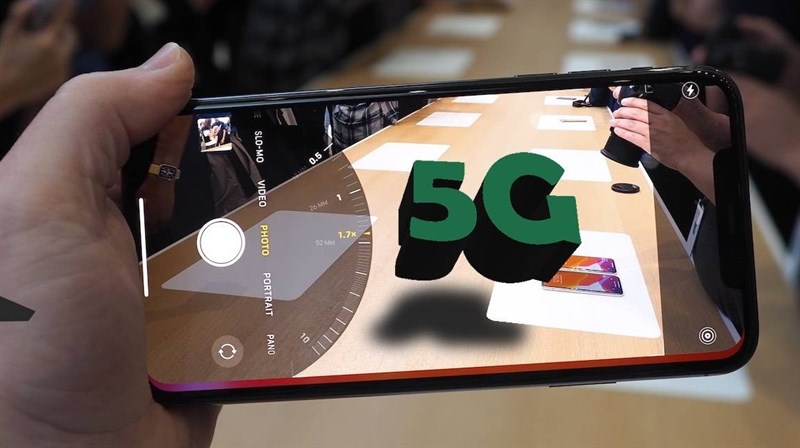 Chuỗi bán lẻ đua tặng data 5G cho khách hàng sau khi iPhone được mở dịch vụ và nhà mạng tăng vùng phủ - Ảnh 1. Chuỗi bán lẻ đua tặng data 5G cho khách hàng sau khi iPhone được mở dịch vụ và nhà mạng tăng vùng phủ - Ảnh 1.
