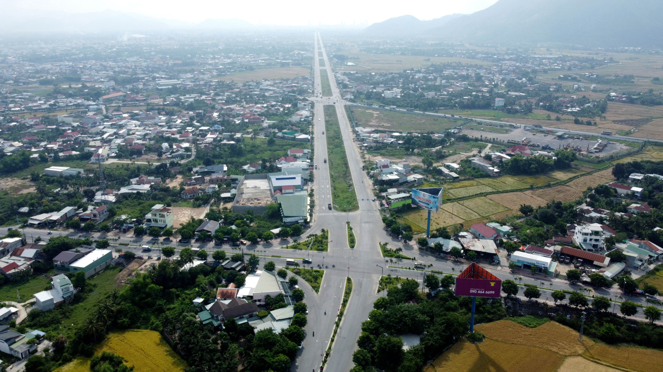 Diên Khánh chính thức trở thành đô thị loại 4 trực thuộc Khánh Hòa - Ảnh 3. Diên Khánh chính thức trở thành đô thị loại 4 trực thuộc Khánh Hòa - Ảnh 3.