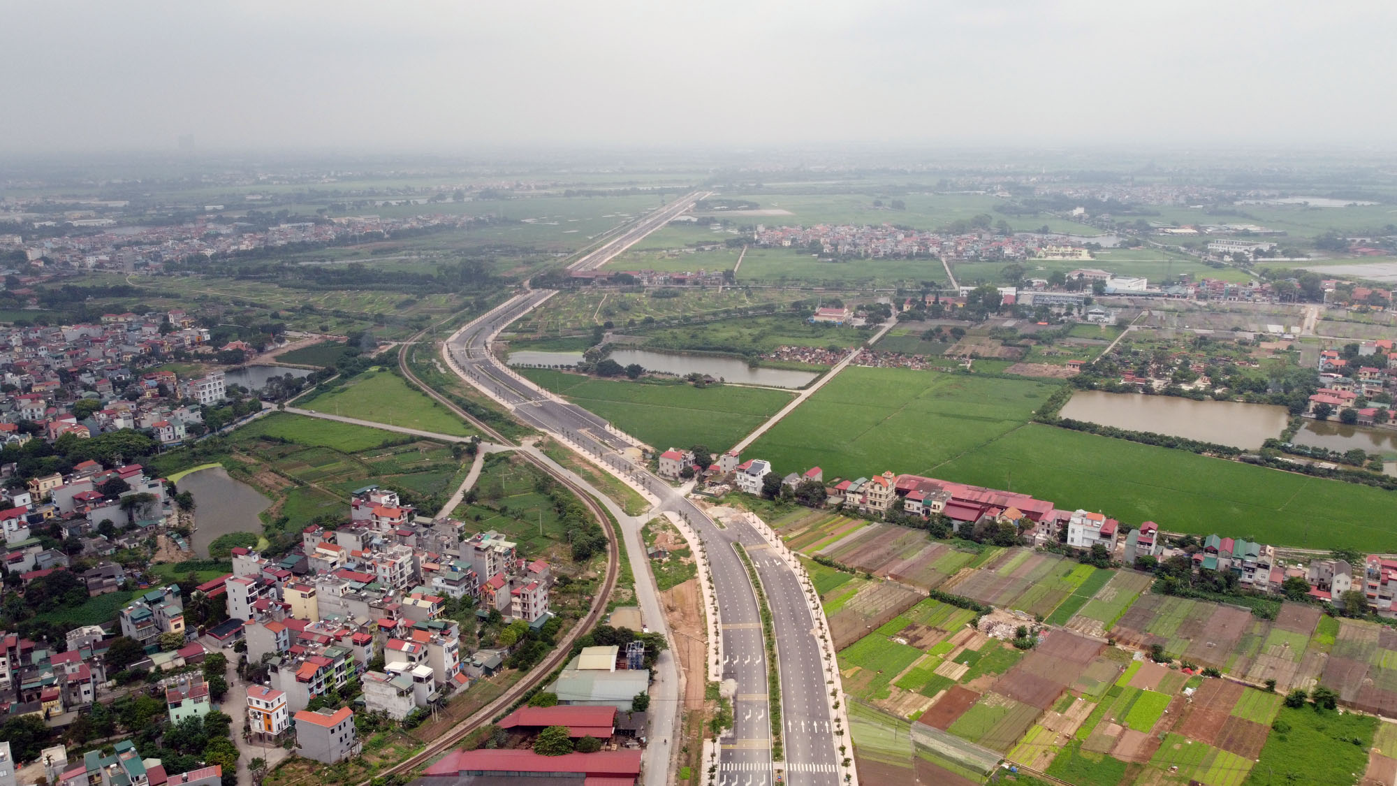 Khởi công cao tốc Diễn Châu - Bãi Vọt, Nha Trang - Cam Lâm và Cam Lâm - Vĩnh Hảo trong quý II/2021 - Ảnh 1.