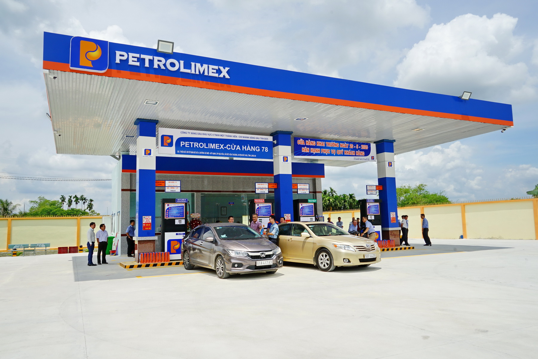 Petrolimex đặt mục tiêu lãi 3.360 tỷ đồng, quyết tâm thoái vốn PG Bank năm nay - Ảnh 3. Petrolimex đặt mục tiêu lãi 3.360 tỷ đồng, quyết tâm thoái vốn PG Bank năm nay - Ảnh 3.