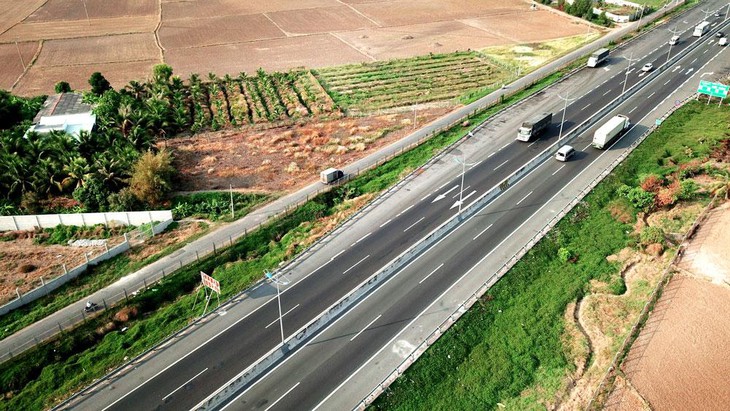 Thanh Hóa mở đường cho kinh tế phát triển, gần 35.000 tỷ đồng rót vào 43 dự án giao thông - Ảnh 1. Thanh Hóa mở đường cho kinh tế phát triển, gần 35.000 tỷ đồng rót vào 43 dự án giao thông - Ảnh 1.