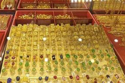 So sánh giá vàng hôm nay 11/5: Tiếp đà tăng, SJC lên hơn 56,3 triệu đồng/lượng