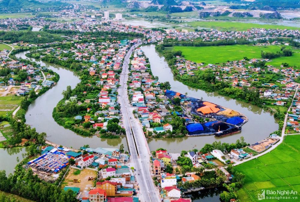Nghệ An cần khoảng 500.000 tỷ đồng đầu tư xã hội 5 năm tới - Ảnh 1. Nghệ An cần khoảng 500.000 tỷ đồng đầu tư xã hội 5 năm tới - Ảnh 1.