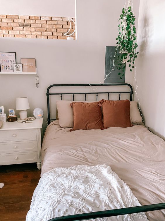 Gợi ý 7 cách làm thơm phòng ngủ đơn giản, dễ thực hiện - Ảnh 6. Gợi ý 7 cách làm thơm phòng ngủ đơn giản, dễ thực hiện - Ảnh 6.