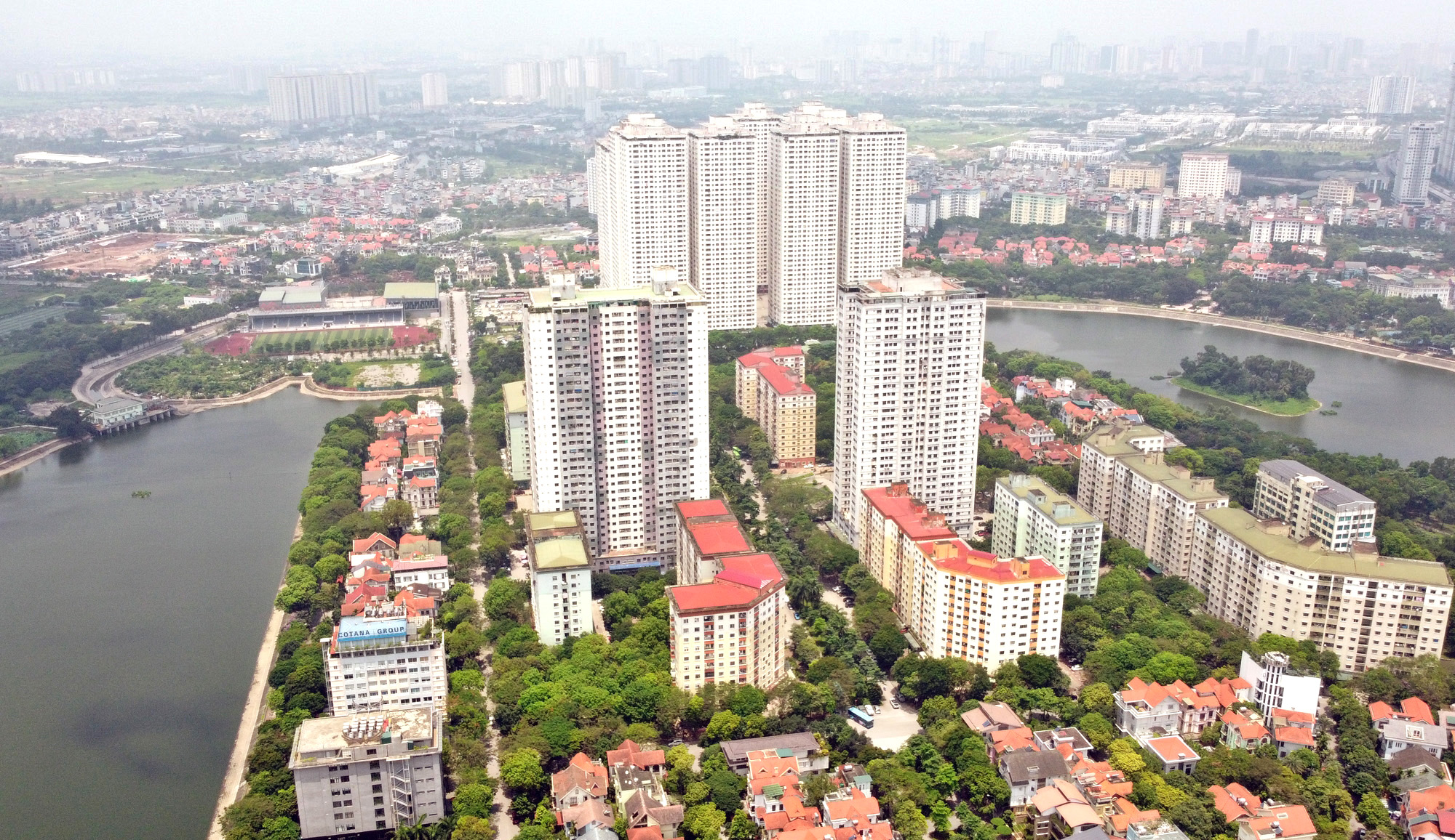 Cận cảnh những 'bán đảo' ngay giữa trung tâm Hà Nội - Ảnh 12. Cận cảnh những 'bán đảo' ngay giữa trung tâm Hà Nội - Ảnh 12.