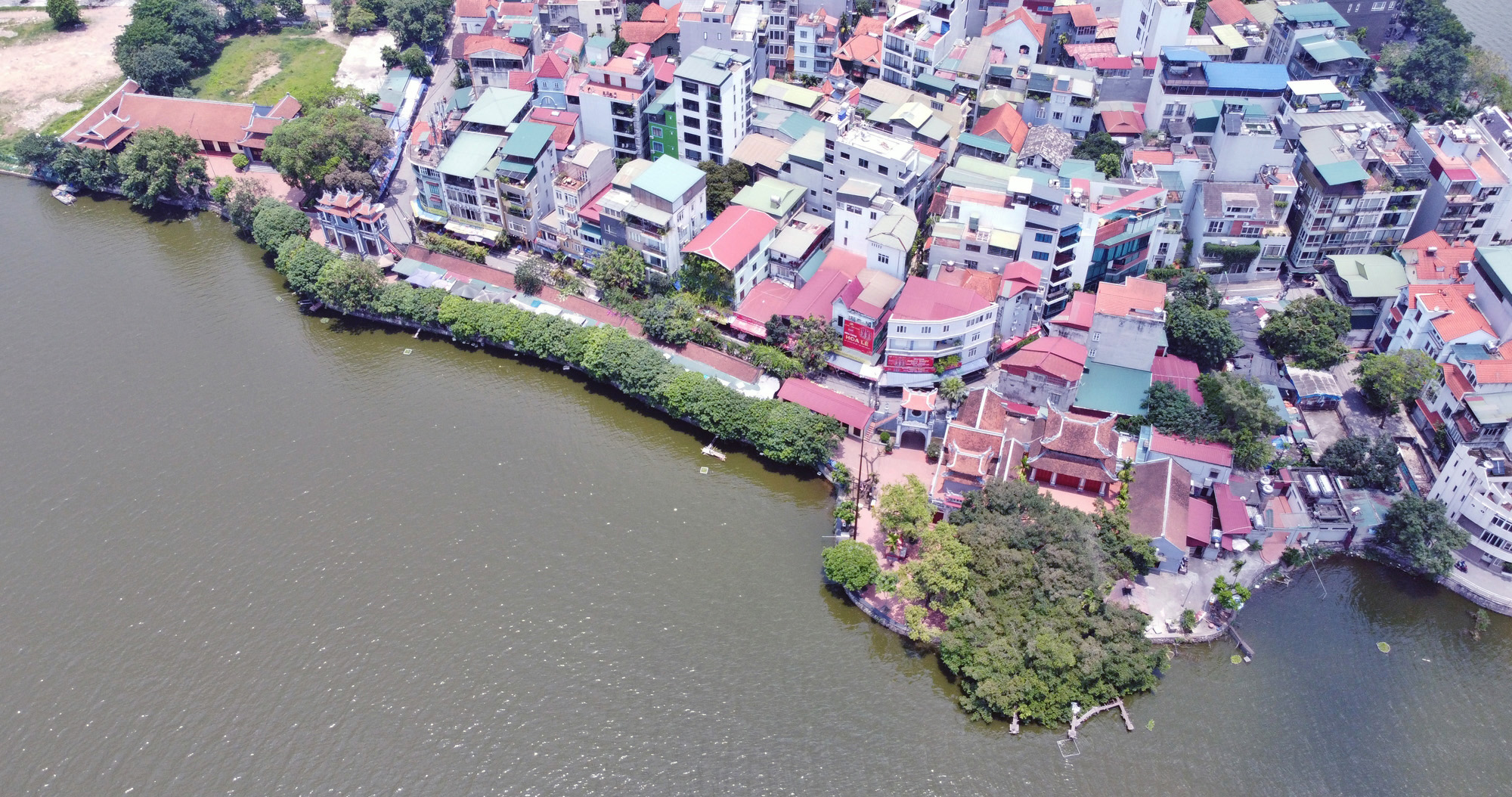 Cận cảnh những 'bán đảo' ngay giữa trung tâm Hà Nội - Ảnh 24. Cận cảnh những 'bán đảo' ngay giữa trung tâm Hà Nội - Ảnh 24.
