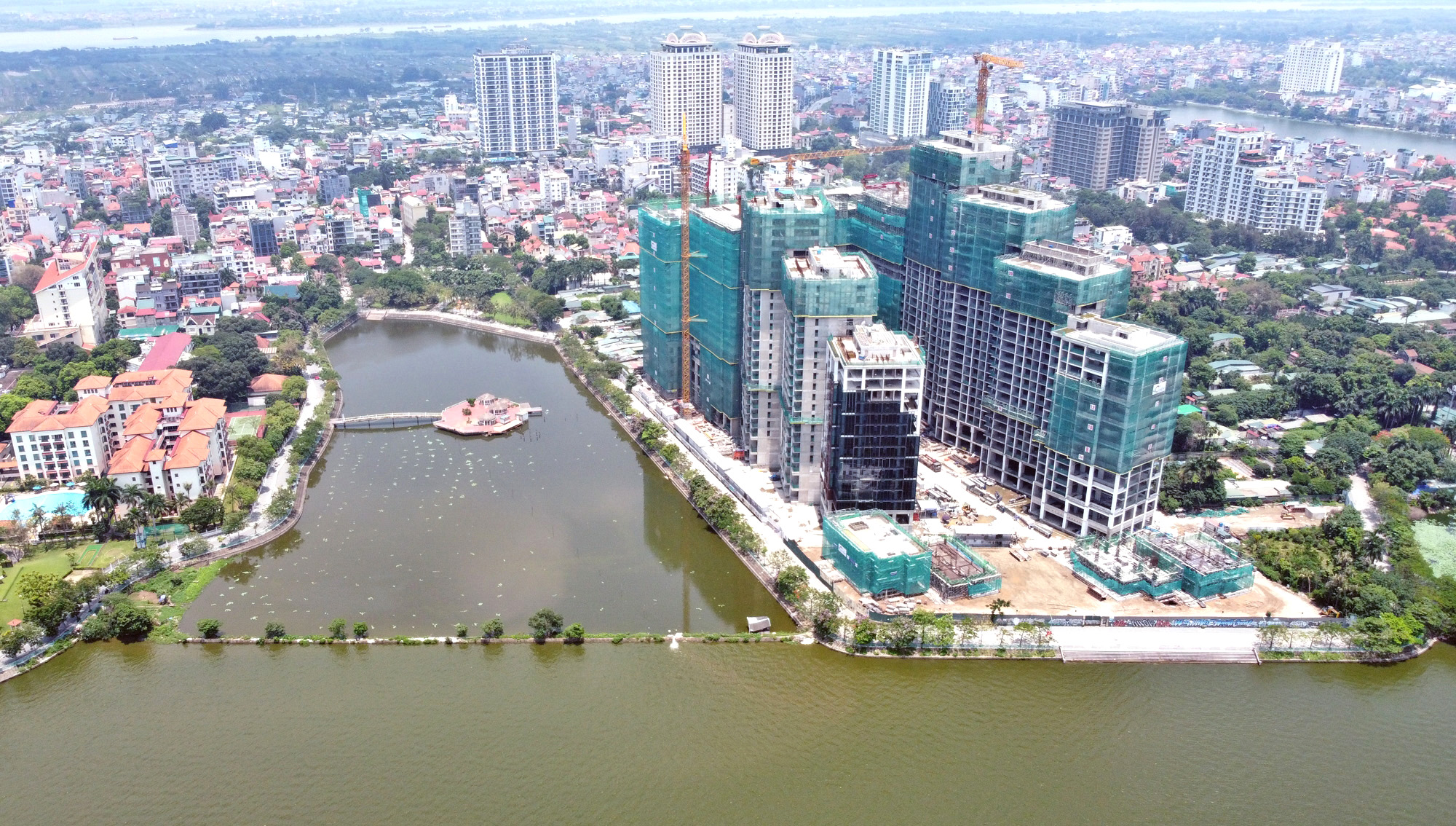 Cận cảnh những 'bán đảo' ngay giữa trung tâm Hà Nội - Ảnh 26. Cận cảnh những 'bán đảo' ngay giữa trung tâm Hà Nội - Ảnh 26.