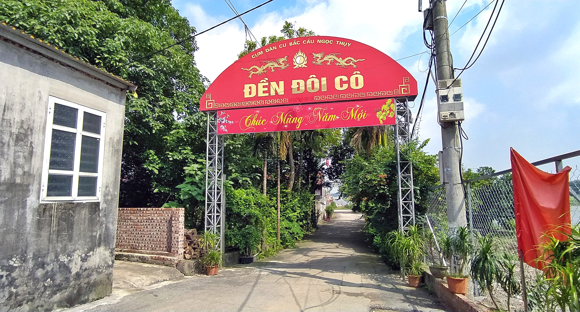 Cận cảnh những 'bán đảo' ngay giữa trung tâm Hà Nội - Ảnh 5. Cận cảnh những 'bán đảo' ngay giữa trung tâm Hà Nội - Ảnh 5.