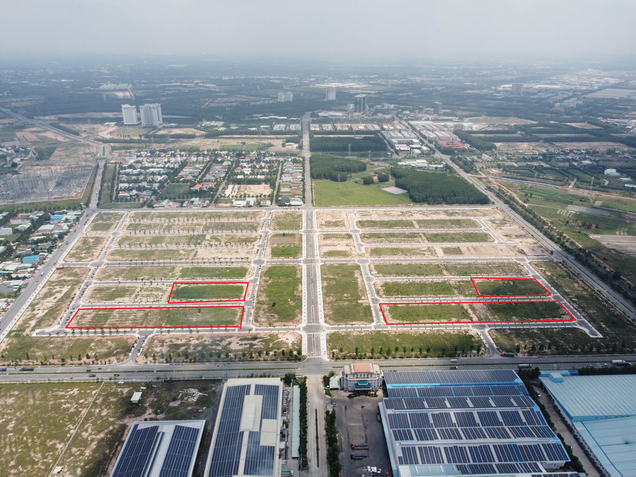 Cận cảnh 4 khu đất khoảng 1.000 tỷ ông Dũng 'lò vôi' tặng quỹ phòng chống COVID-19 - Ảnh 1.