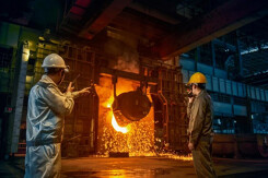 Giá thép xây dựng hôm nay 19/5: Quay đầu đi xuống
