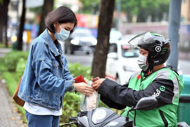 Ứng dụng giao hàng, mua đồ ăn tung hàng loạt hỗ trợ đối tác mùa dịch Covid-19 - Ảnh 3.