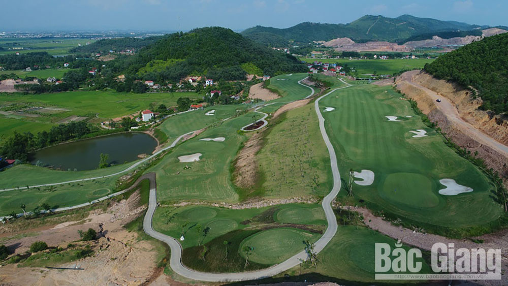 Bắc Giang đẩy nhanh tiến độ loạt dự án giao thông trọng điểm, sân golf quy mô lớn - Ảnh 1. Bắc Giang đẩy nhanh tiến độ loạt dự án giao thông trọng điểm, sân golf quy mô lớn - Ảnh 1.
