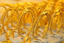 So sánh giá vàng hôm nay 24/5: Phiên trưa đầu tuần, SJC vượt mốc 56,5 triệu đồng/lượng