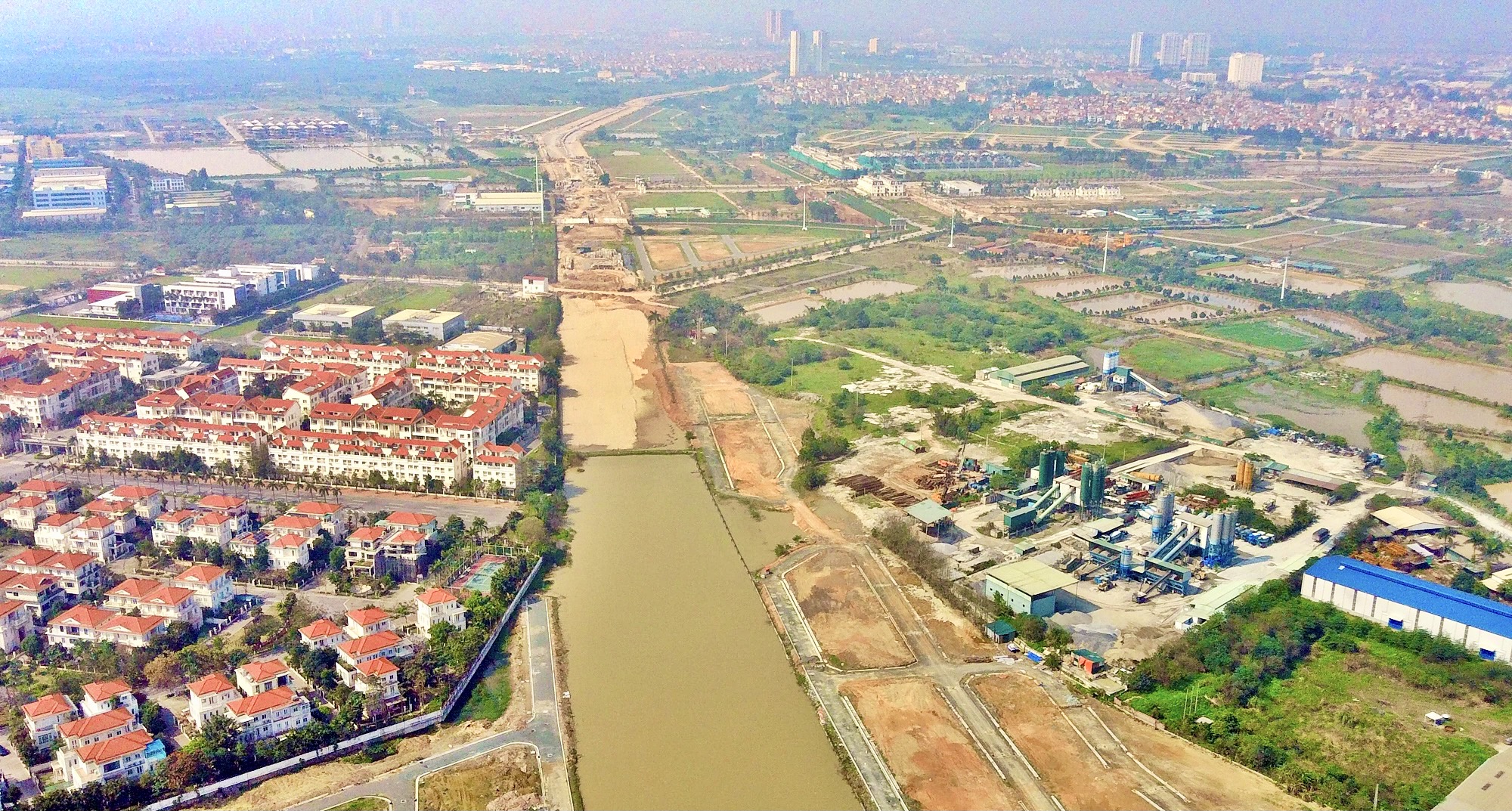 Duyệt kế hoạch sử dụng đất huyện Hoài Đức năm 2021, hoàn thiện dự án vành đai 3,5 - Ảnh 1. Duyệt kế hoạch sử dụng đất huyện Hoài Đức năm 2021, hoàn thiện dự án vành đai 3,5 - Ảnh 1.