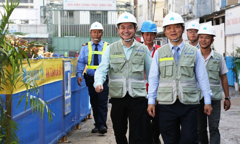 Xây dựng Hoà Bình bầu 5 thành viên HĐQT độc lập, có hai quốc tịch nước ngoài - Ảnh 1. Xây dựng Hoà Bình bầu 5 thành viên HĐQT độc lập, có hai quốc tịch nước ngoài - Ảnh 1.