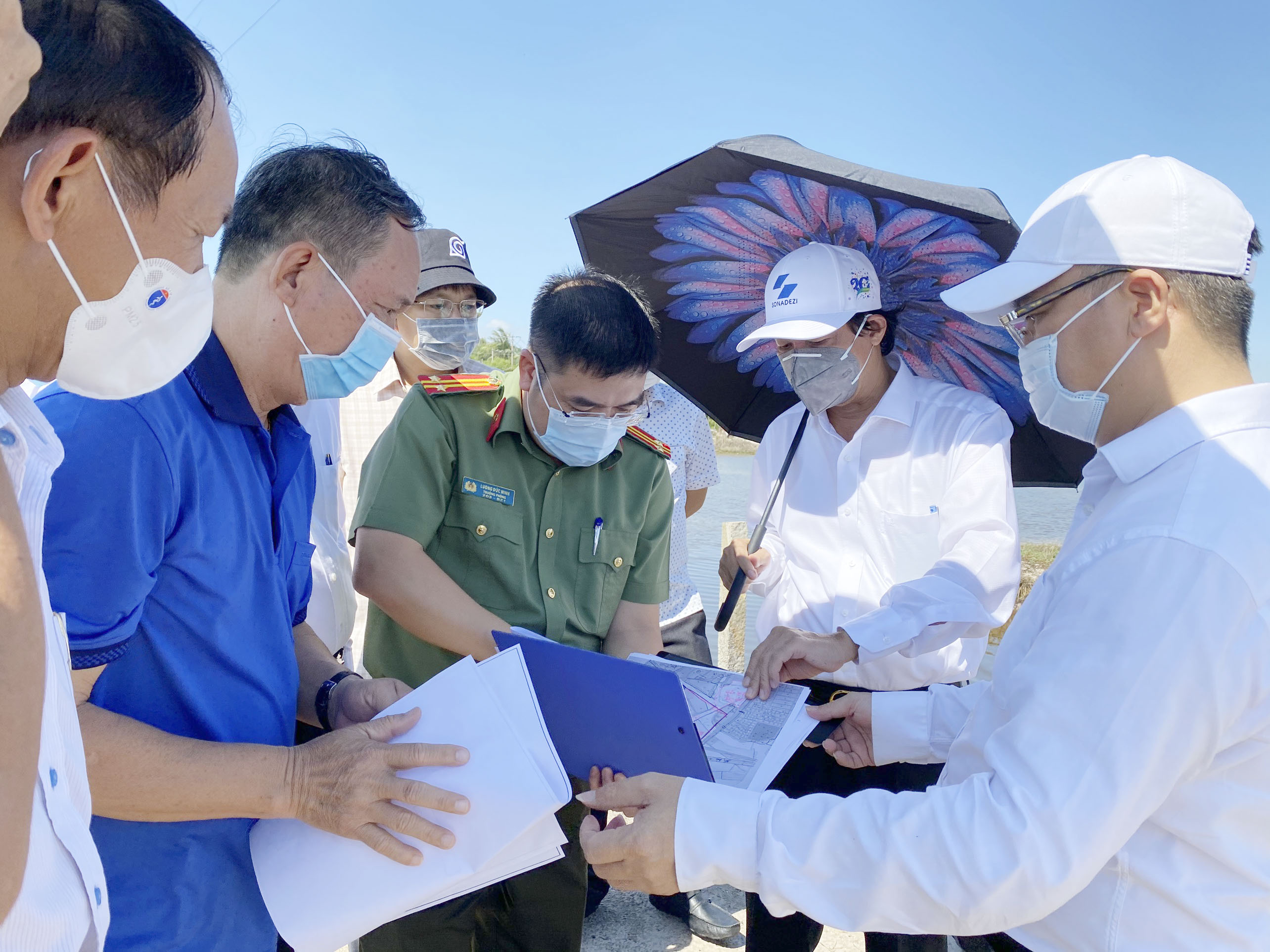 Chủ tịch UBND tỉnh Nguyễn Văn Thọ khảo sát khu đất Phước Cơ và tuyến đường ven biển - Ảnh 1. Chủ tịch UBND tỉnh Nguyễn Văn Thọ khảo sát khu đất Phước Cơ và tuyến đường ven biển - Ảnh 1.