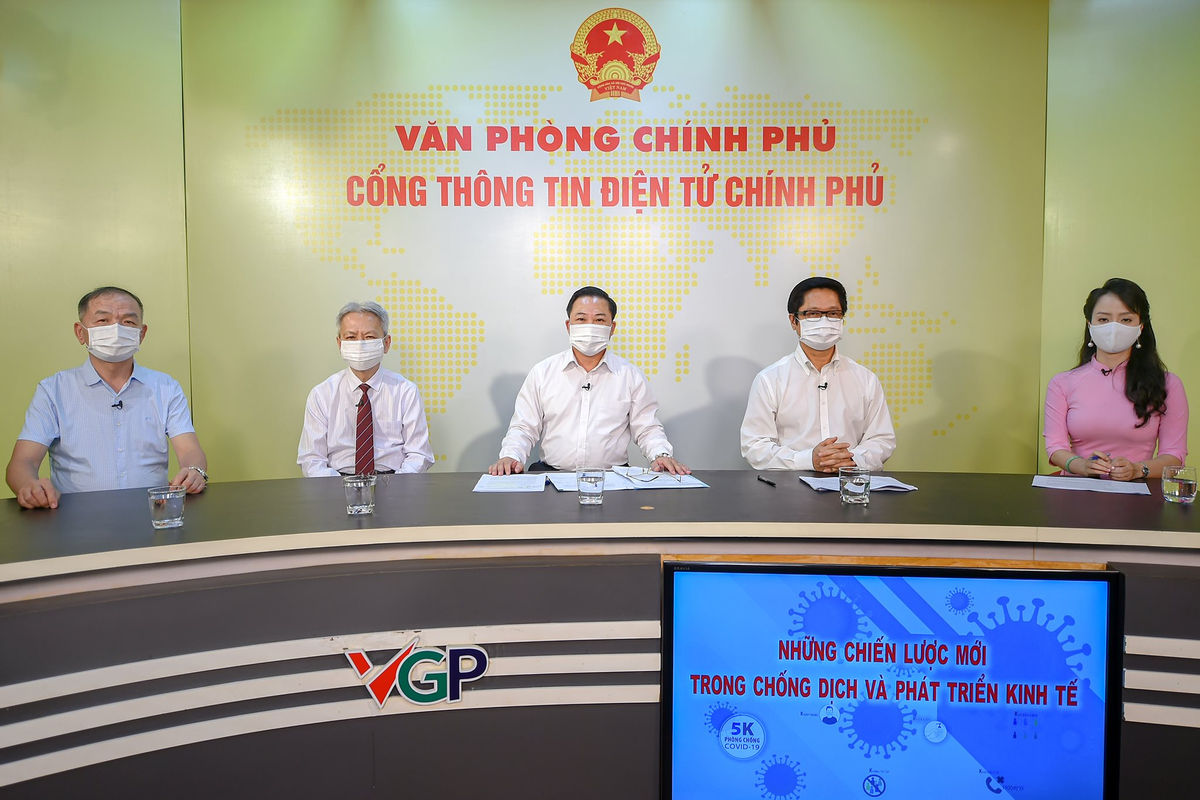 Vững mạnh tinh thần Việt Nam: Hàng chục doanh nghiệp Việt đã ủng hộ Quỹ phòng COVID-19 của Chính phủ - Ảnh 1. Vững mạnh tinh thần Việt Nam: Hàng chục doanh nghiệp Việt đã ủng hộ Quỹ phòng COVID-19 của Chính phủ - Ảnh 1.