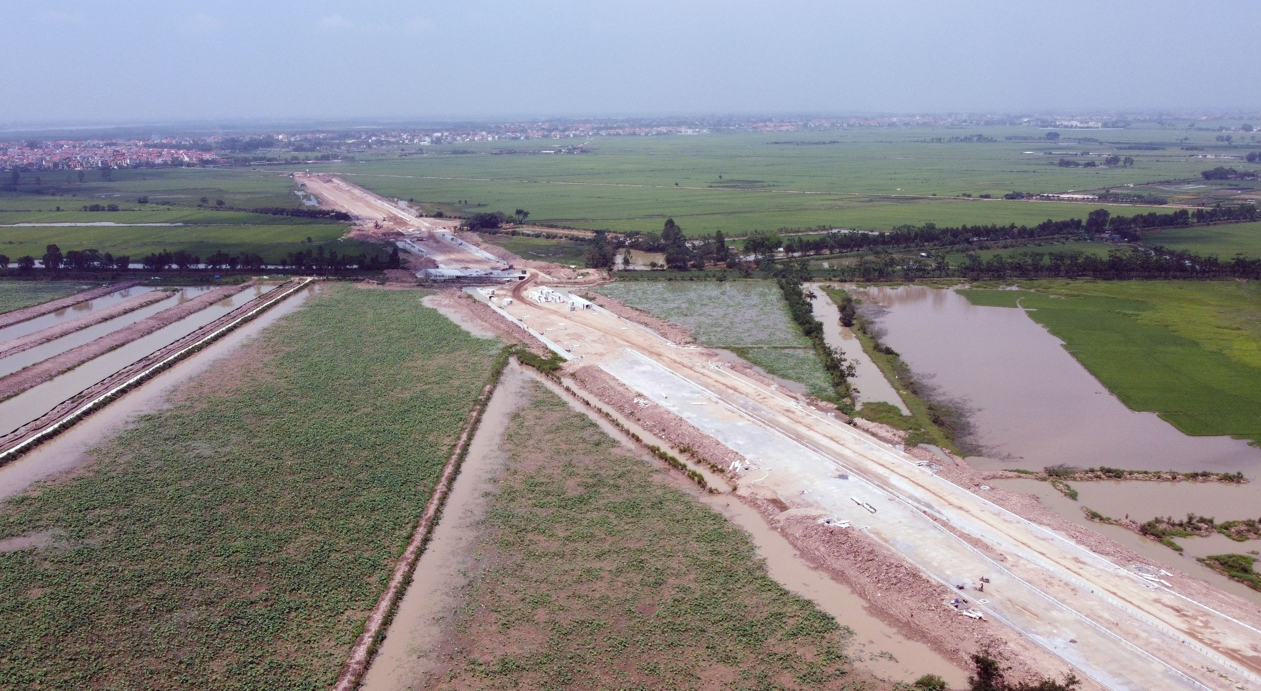 Phê duyệt chỉ giới đường đỏ tuyến đường tỉnh 413 ở thị xã Sơn Tây dài 5,9 km - Ảnh 1. Phê duyệt chỉ giới đường đỏ tuyến đường tỉnh 413 ở thị xã Sơn Tây dài 5,9 km - Ảnh 1.