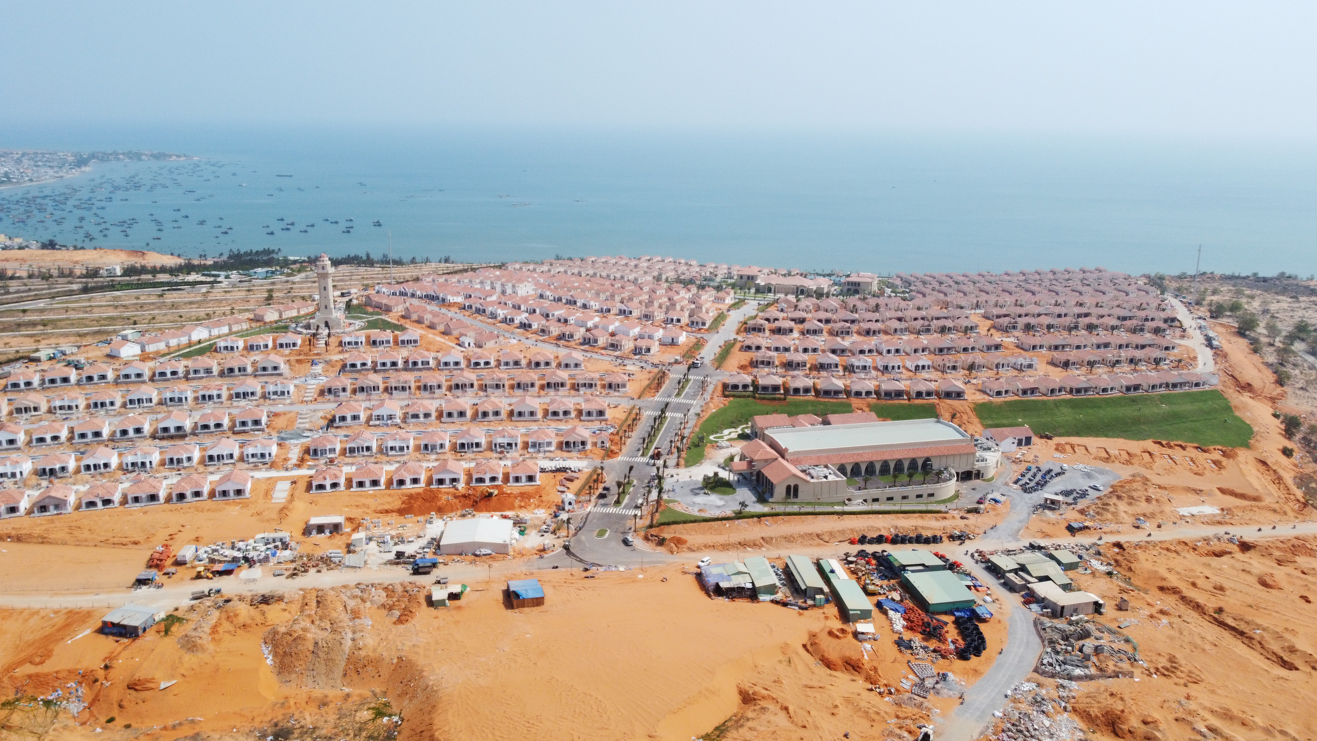 Novaland cam kết nghĩa vụ trả nợ 1.500 tỷ liên quan đến NovaWorld Phan Thiet - Ảnh 1. Novaland cam kết nghĩa vụ trả nợ 1.500 tỷ liên quan đến NovaWorld Phan Thiet - Ảnh 1.