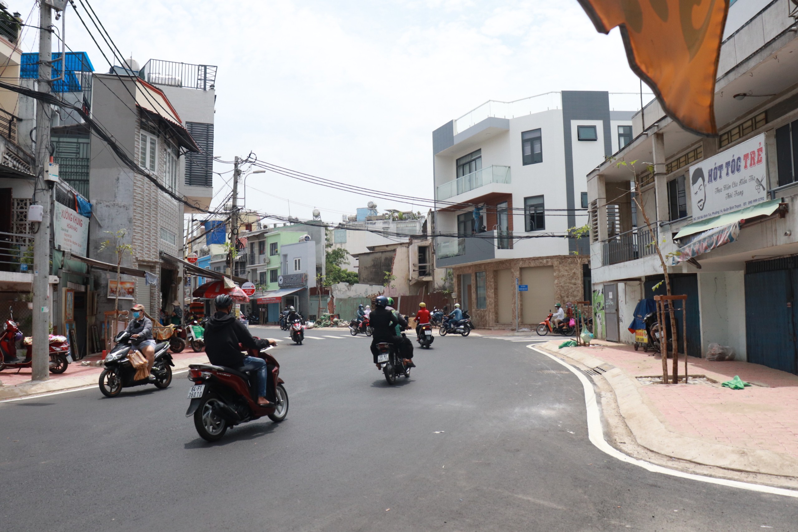'Nút thắt cổ chai' đường Bùi Đình Túy bây giờ ra sao? - Ảnh 5. 'Nút thắt cổ chai' đường Bùi Đình Túy bây giờ ra sao? - Ảnh 5.