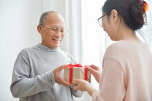 Top 5 ý tưởng quà tặng cho Ngày của Cha 2021 thêm phần ý nghĩa