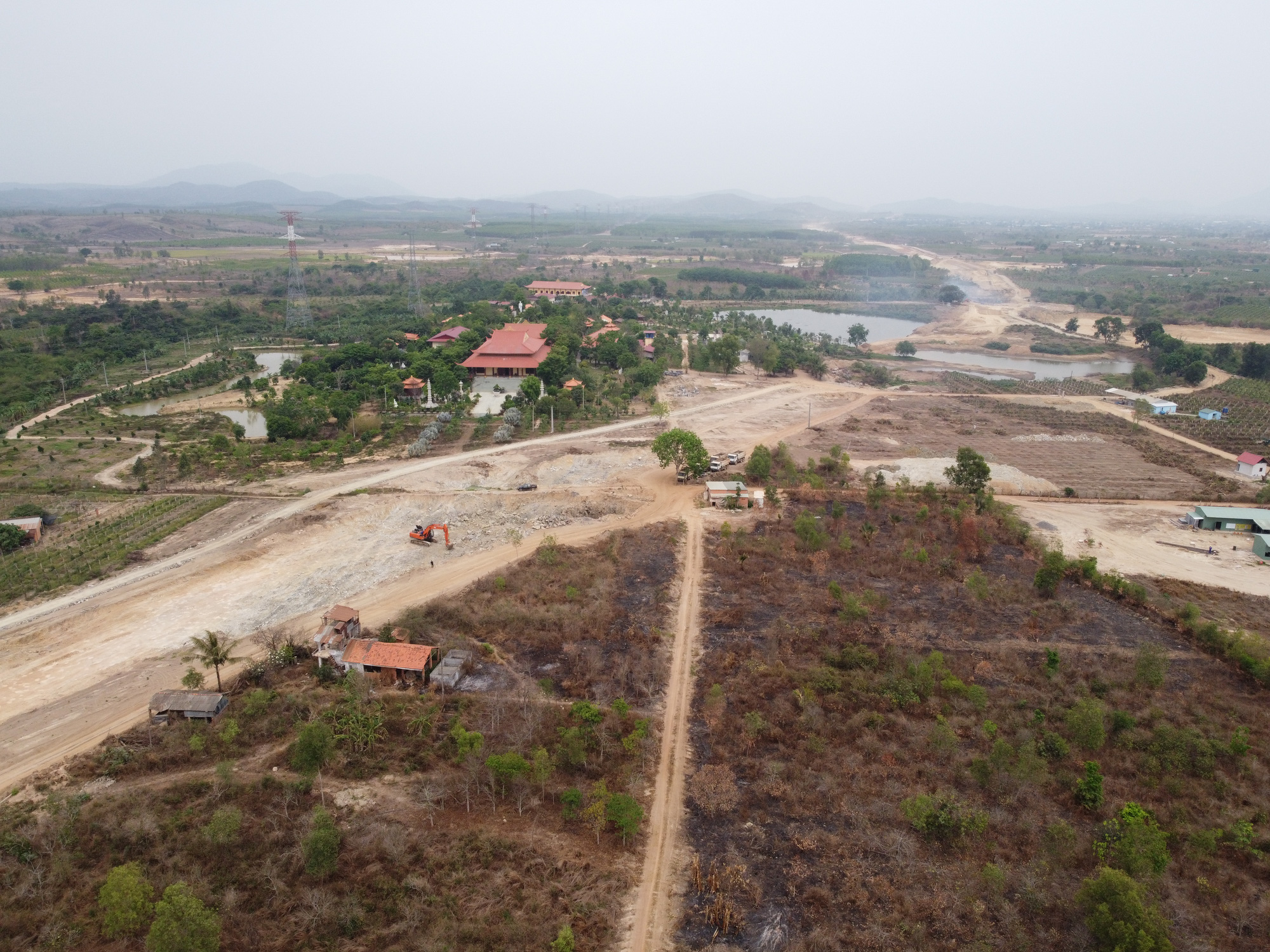 Bình Thuận dứt điểm GPMB Dự án đường bộ cao tốc Bắc – Nam phía Đông qua địa bàn - Ảnh 1. Bình Thuận dứt điểm GPMB Dự án đường bộ cao tốc Bắc – Nam phía Đông qua địa bàn - Ảnh 1.
